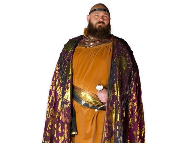 Viking king Erik wearing a gold and purple cape